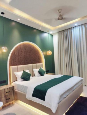 Cozy City Retreat, Luxurious 1BHK Omaxe Lucknow